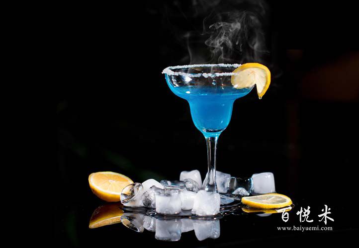 請問在廣西這里哪個培訓(xùn)學(xué)校的調(diào)酒培訓(xùn)班比較靠譜？